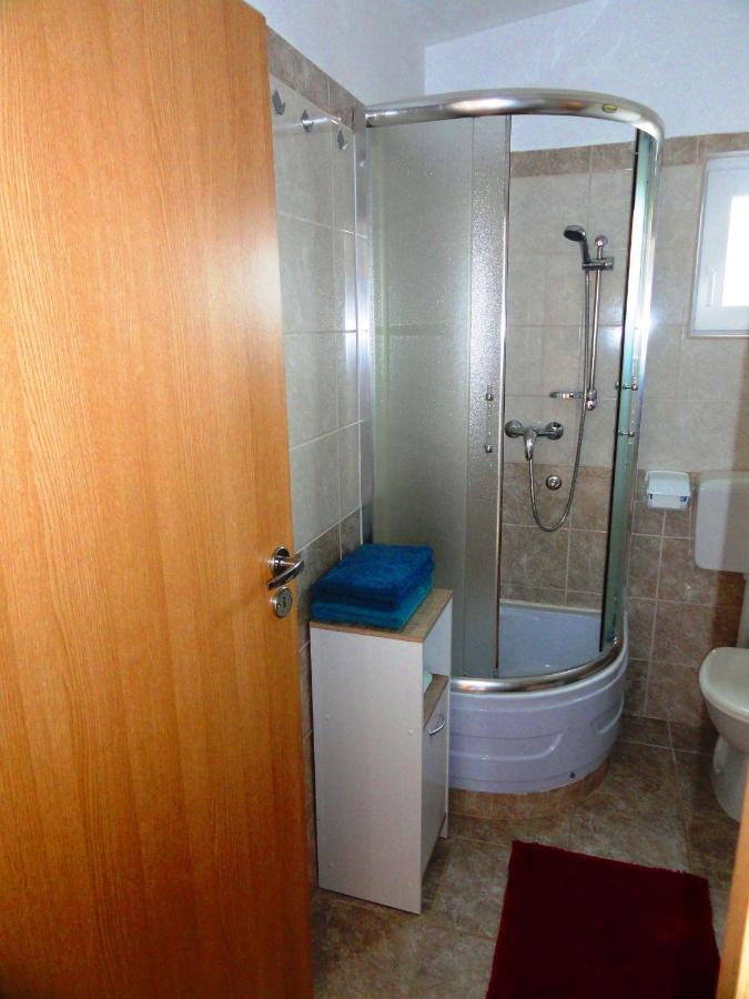 Apartment Kolic Vir Luaran gambar