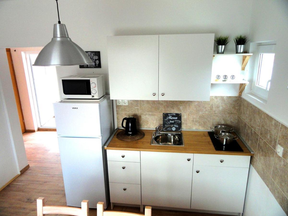 Apartment Kolic Vir Luaran gambar